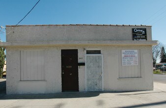 6422 S Main St in Los Angeles, CA - Building Photo - Building Photo