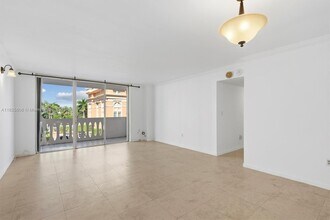 625 Biltmore Way in Coral Gables, FL - Building Photo - Building Photo