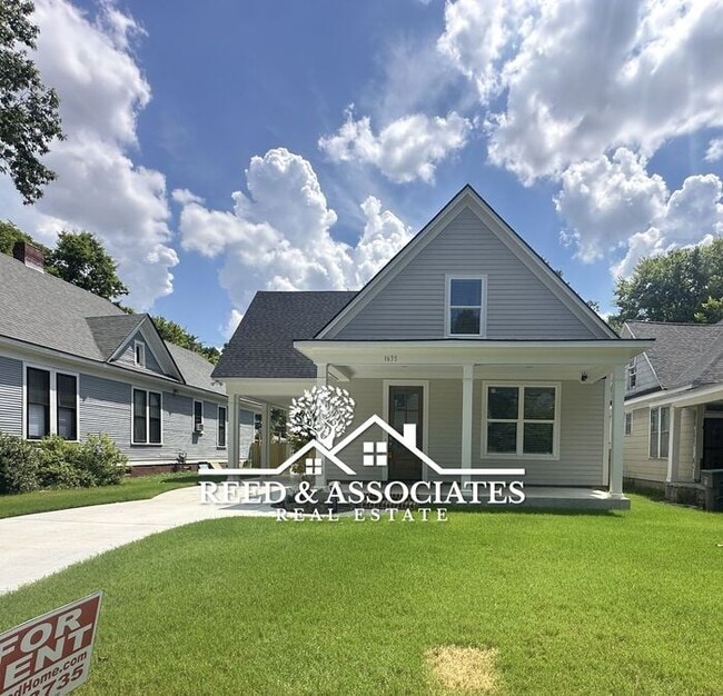 property at 1635 Nelson Ave