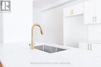 732 Tincture Pl in Ottawa, ON - Building Photo - Building Photo