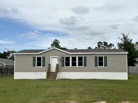 4625 Canary Way in Crestview, FL - Building Photo