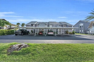 4626 SE 5th Pl in Cape Coral, FL - Building Photo