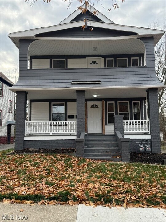 10802 Lamontier Ave in Cleveland, OH - Building Photo