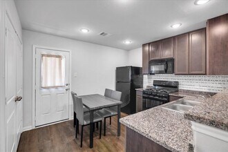 73 Rd 5102 in Cleveland, TX - Building Photo - Building Photo