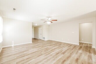 6439 Emerald Springs Dr in Indianapolis, IN - Building Photo - Building Photo