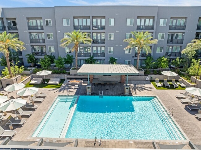 Onyx Uptown PHX in Phoenix, AZ - Foto de edificio - Building Photo