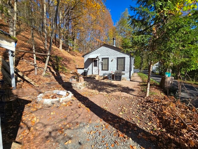 286 Benton Hollow Rd in Woodbourne, NY - Building Photo - Building Photo
