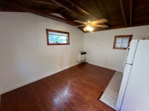 2975 Sacramento Ave, Unit 6 in South Lake Tahoe, CA - Foto de edificio - Building Photo