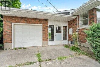 1544 Four Mile Creek Rd in Niagara-On-The-Lake, ON - Building Photo - Building Photo