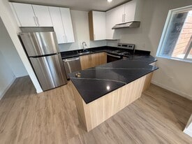 Kamden Place: Leasing Specials! Balconies, Lawn Space, Quiet Community in Pasco in Pasco, WA - Building Photo