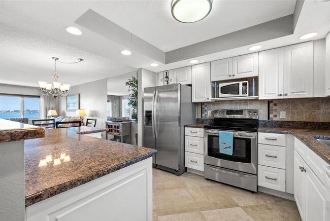 property at 4750 Cove Cir