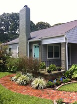 2489 Semmes St in East Point, GA - Building Photo