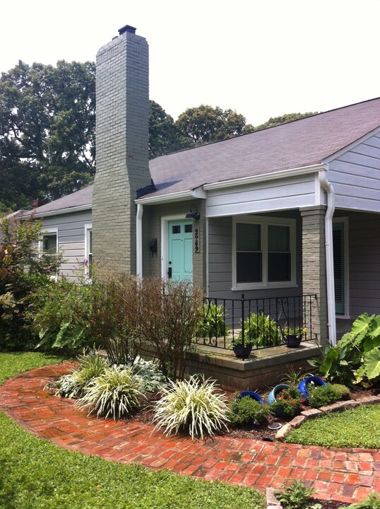 2489 Semmes St in East Point, GA - Foto de edificio