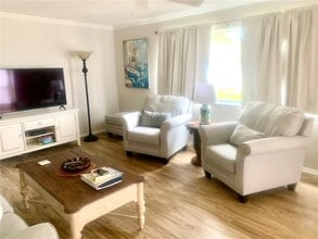 2310 Canalbluff Pl in Sarasota, FL - Building Photo - Building Photo