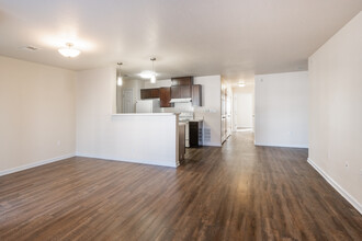 The Meadows at Dunkirk Apartment Homes in Aurora, CO - Building Photo - Interior Photo