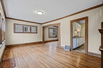 1027 17th Ave SE in Minneapolis, MN - Building Photo - Building Photo