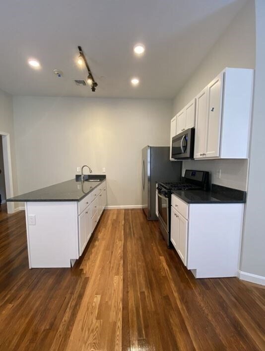 54 Cary Ave in Chelsea, MA - Building Photo - Building Photo