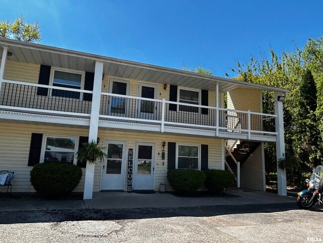 property at 4021 S Ricketts Ave