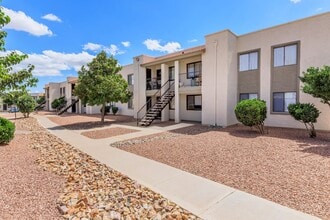 Falcon Court Apartments in Sierra Vista, AZ - Building Photo - Building Photo