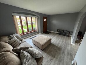 3927 S Clement Ave in Milwaukee, WI - Building Photo - Building Photo