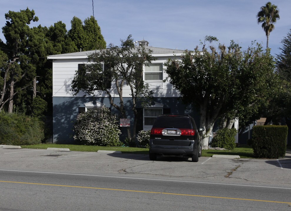 4640 Colfax Ave in North Hollywood, CA - Building Photo