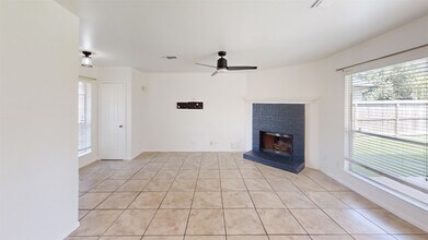 19946 Sycamore Valley Dr in Cypress, TX - Building Photo - Building Photo
