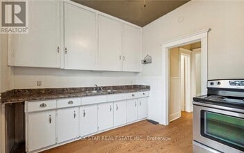 51 Smith Ave in Hamilton, ON - Building Photo - Building Photo