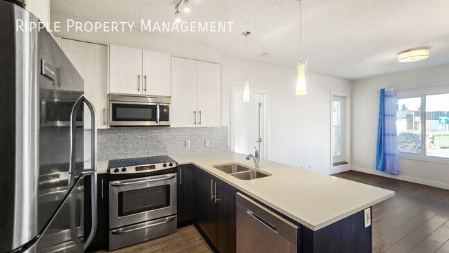 4 Sage Hill Terrace NW in Calgary, AB - Building Photo - Building Photo