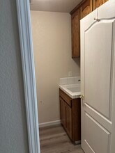 1586 E Granada Ave in Fresno, CA - Building Photo - Building Photo