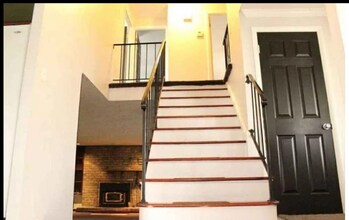 1621 Debra Dr in Waldorf, MD - Building Photo - Building Photo