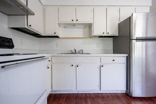 50-62-62 East St in Schaghticoke, NY - Building Photo