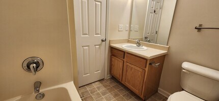 3635 Warp St, Unit Full unit in Charlotte, NC - Foto de edificio - Building Photo