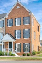 1232 Old Trail Dr in Crozet, VA - Building Photo