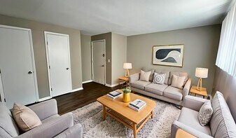 MOORMAN PLACE APARTMENTS in Cincinnati, OH - Building Photo