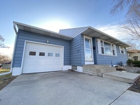 2512 18th Ave NW in Rochester, MN - Building Photo