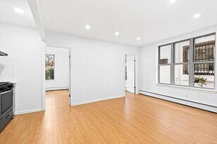 426 McDonald Ave, Unit 2R in Brooklyn, NY - Building Photo