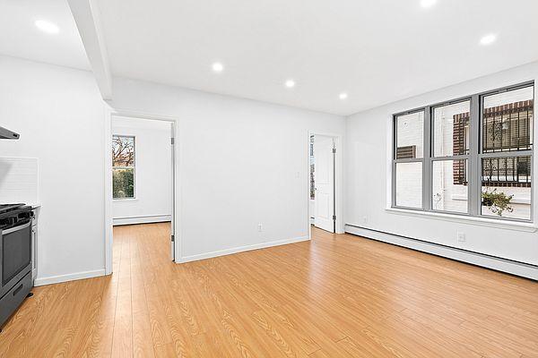 426 McDonald Ave, Unit 2R