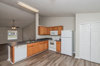 1306 Alcazar St SE in Palm Bay, FL - Building Photo - Building Photo