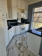 810 Belmont Bay Dr, Unit 204 in Woodbridge, VA - Building Photo - Building Photo