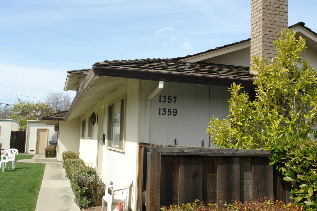 1357-1367 Essex Way in San Jose, CA - Building Photo