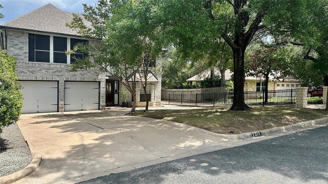 7310 Napier Trail in Austin, TX - Building Photo - Building Photo