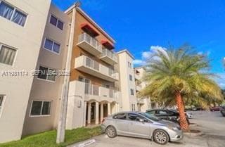 11050 SW 196th St in Miami, FL - Foto de edificio - Building Photo