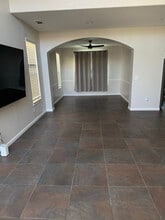 220 Lake Dr in Lemoore, CA - Building Photo - Building Photo
