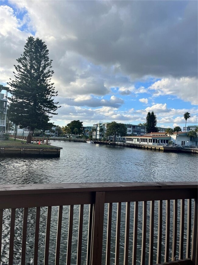 property at 2775 Taft St