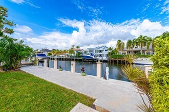 2519 Barcelona Dr in Fort Lauderdale, FL - Foto de edificio - Building Photo