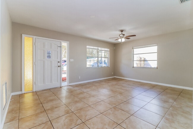 1733 Ragland Ave in Clearwater, FL - Building Photo - Building Photo