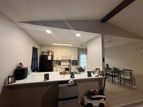 838 N Monroe St in La Grange, TX - Building Photo - Building Photo