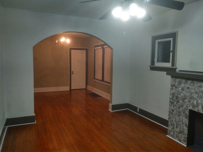 5832 Heege Rd in Affton, MO - Building Photo - Building Photo