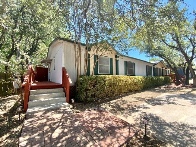 1301 Lipan Trail in Austin, TX - Building Photo - Building Photo