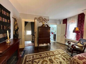 425 S Washington St-Unit -includes utilities, wifi, cable in Dillon, MT - Building Photo - Building Photo